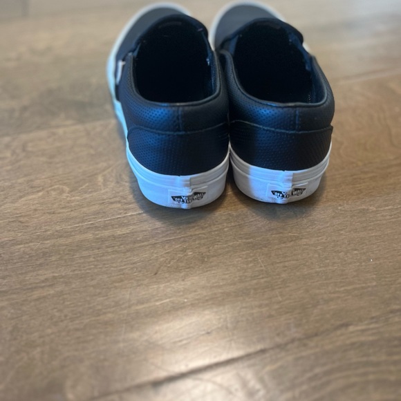Vans leather perforated slip on shoes - Picture 2 of 4